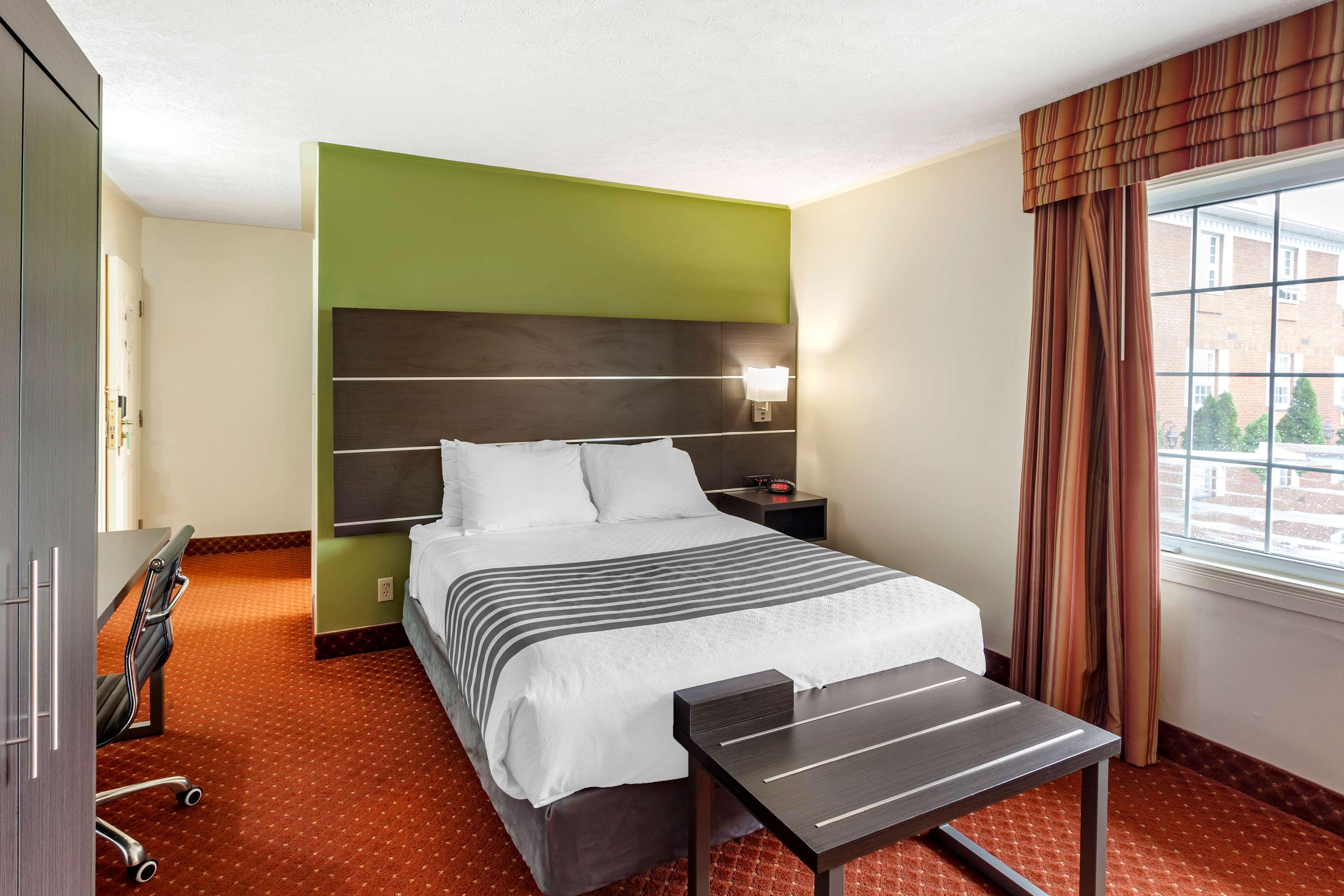 Surestay Plus Hotel By Best Western Kincardine Extérieur photo