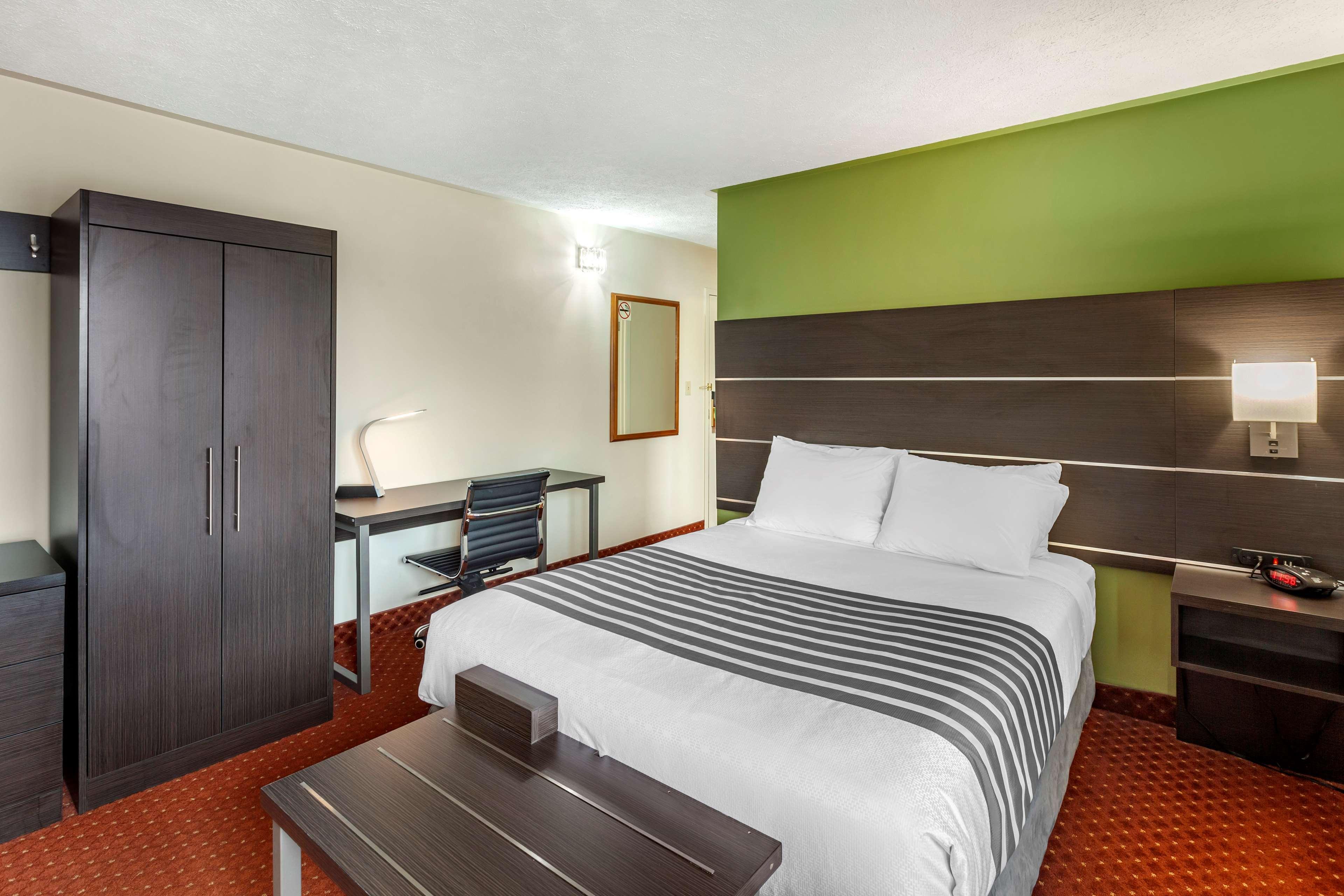 Surestay Plus Hotel By Best Western Kincardine Extérieur photo
