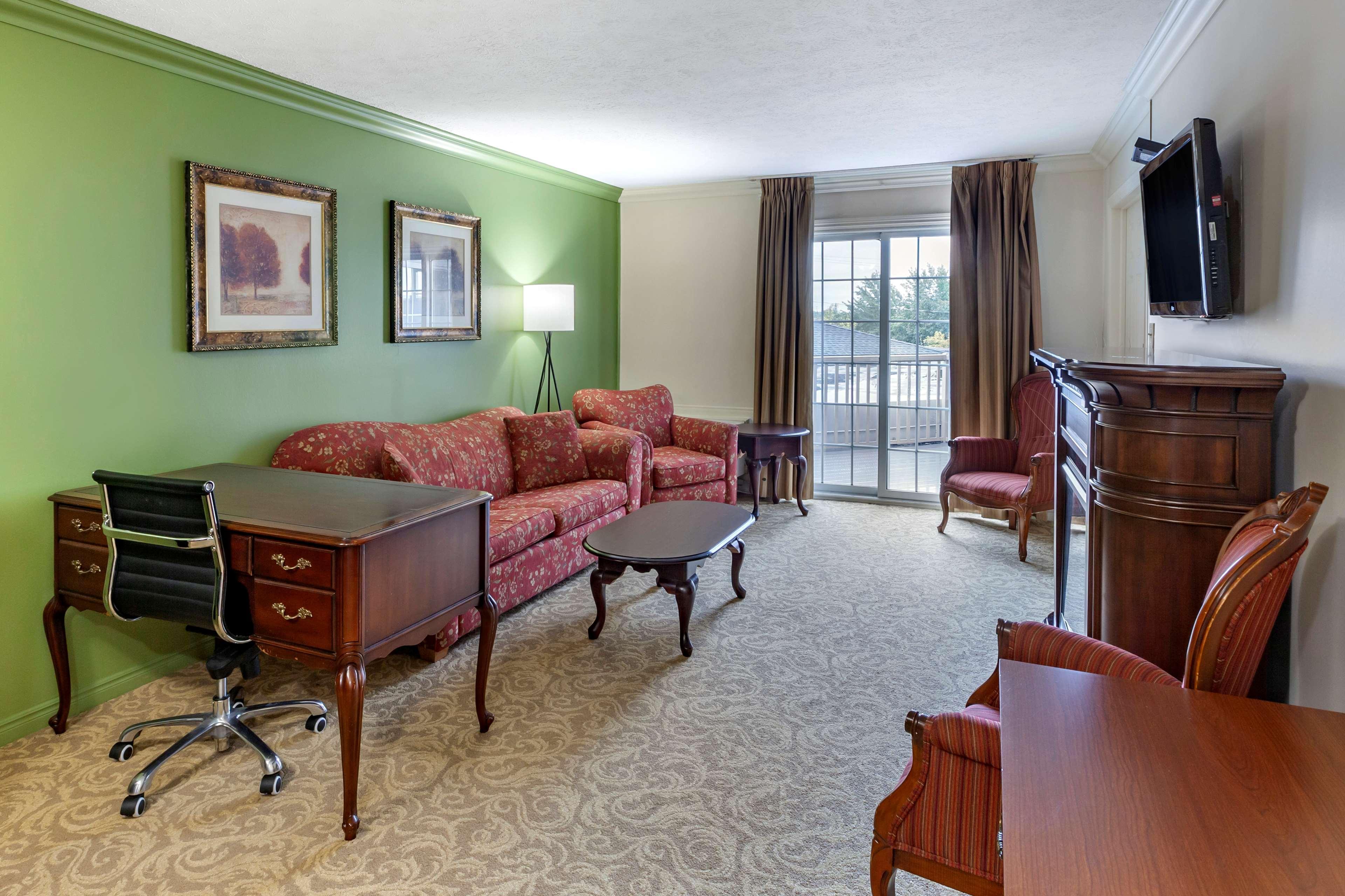 Surestay Plus Hotel By Best Western Kincardine Extérieur photo