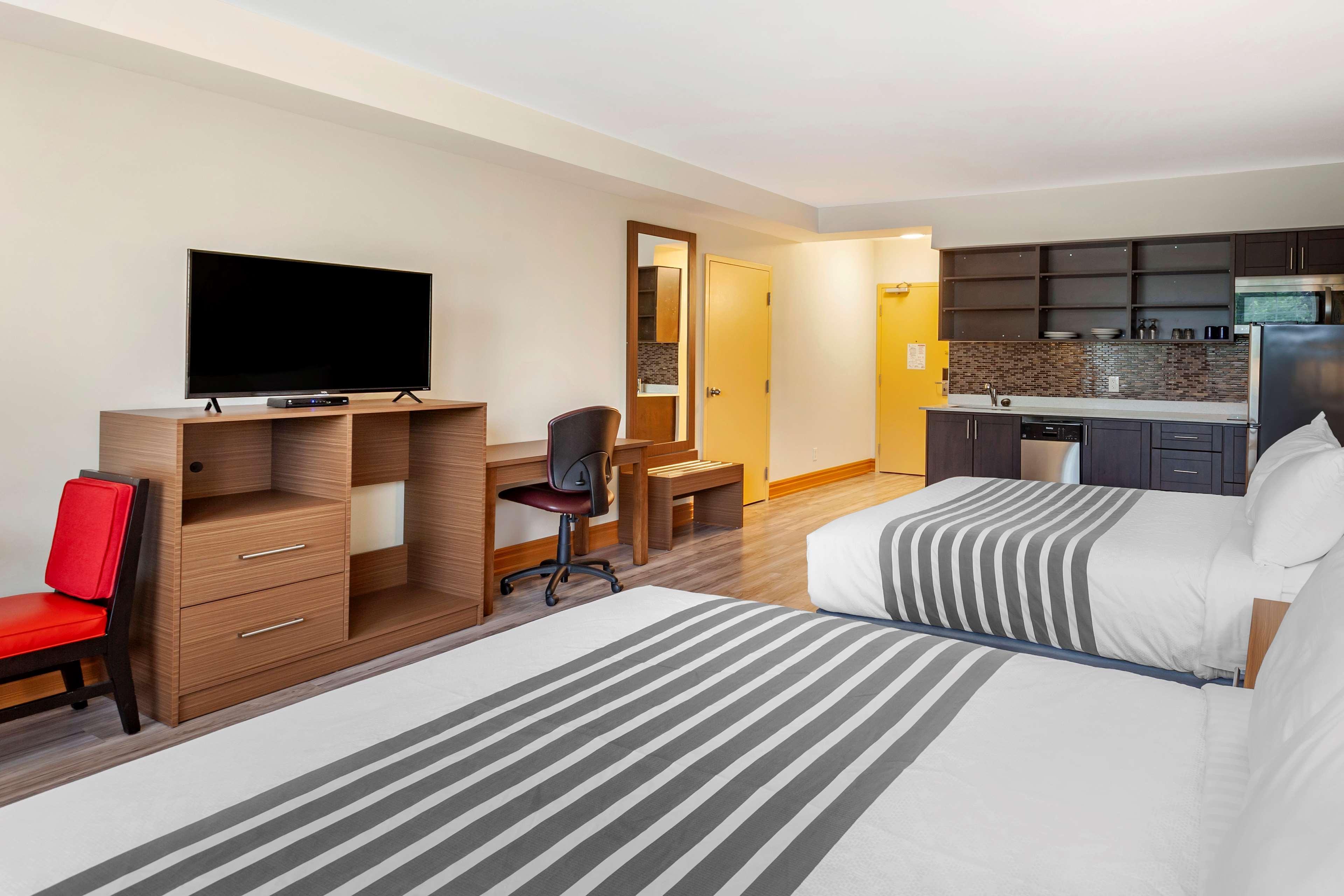 Surestay Plus Hotel By Best Western Kincardine Extérieur photo