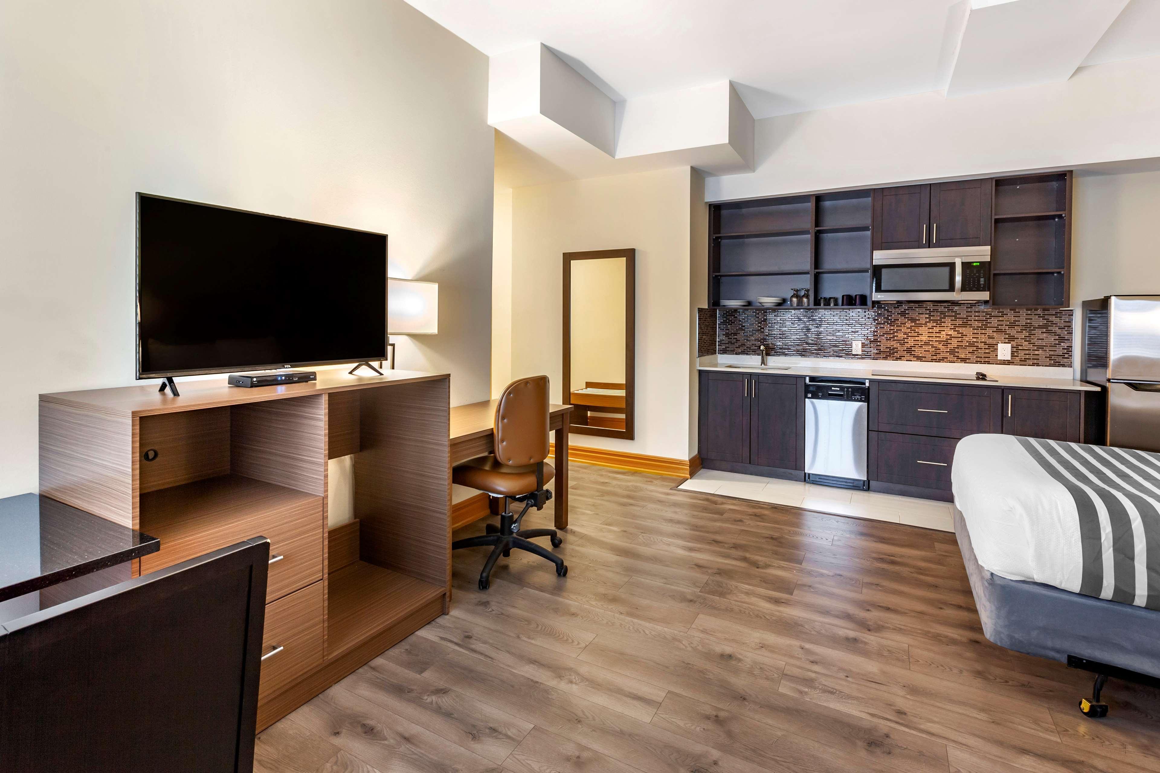 Surestay Plus Hotel By Best Western Kincardine Extérieur photo