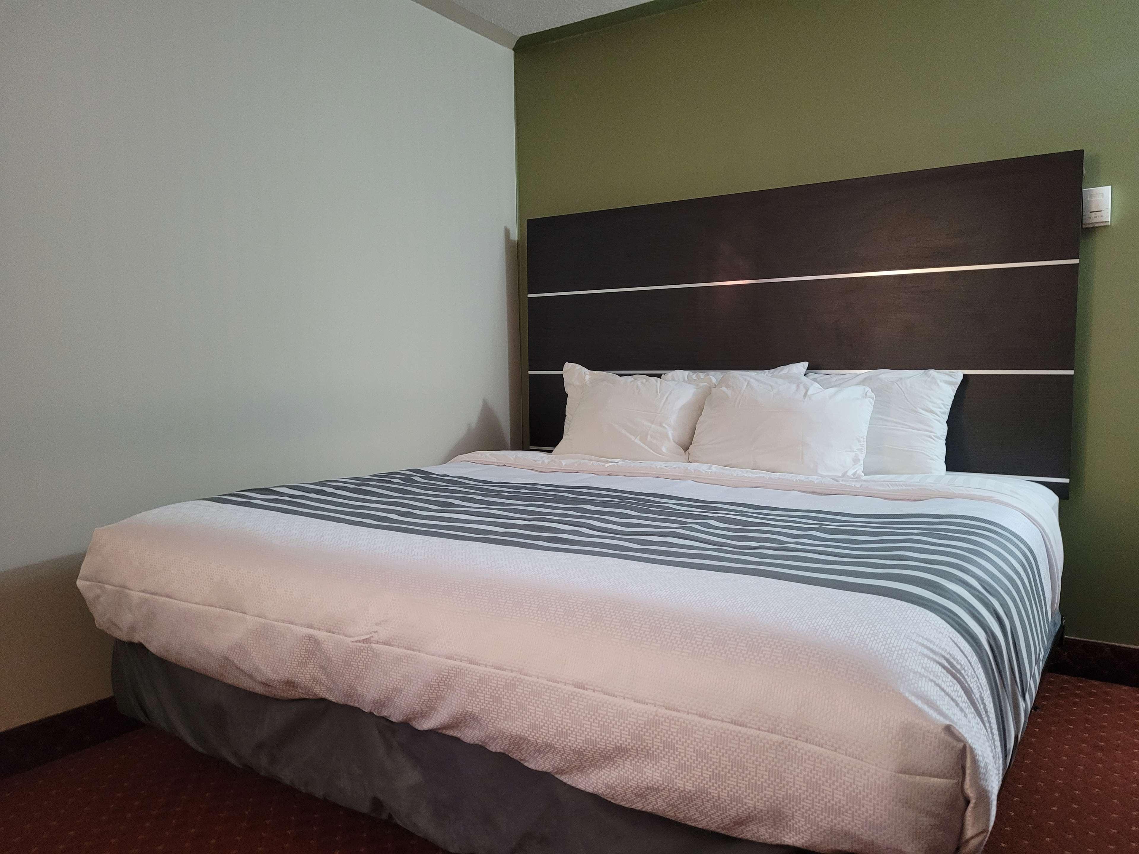 Surestay Plus Hotel By Best Western Kincardine Extérieur photo