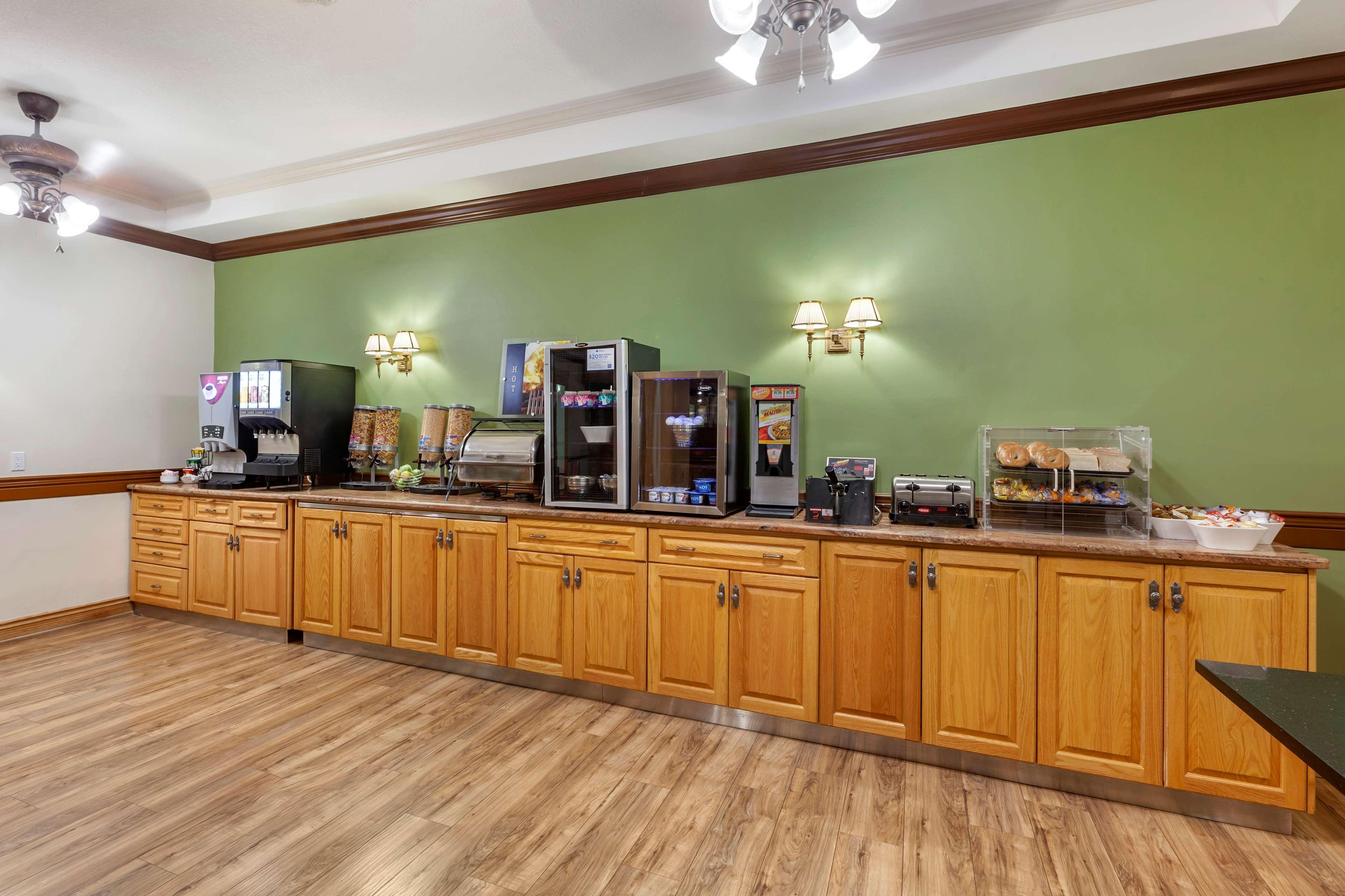 Surestay Plus Hotel By Best Western Kincardine Extérieur photo